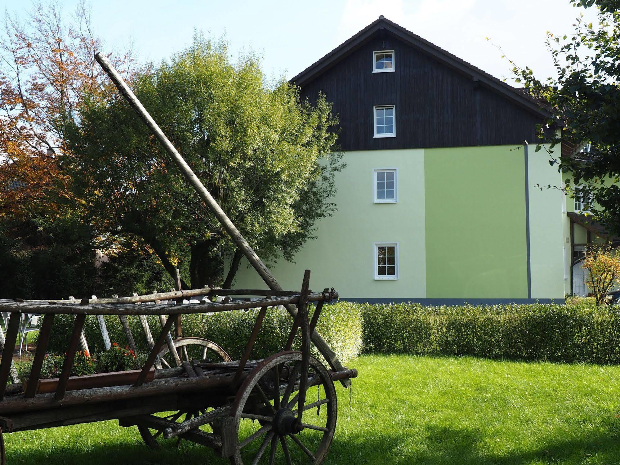 Rennsteighotel Herrnberger Hof Нойхаус-ам-Реннвег Экстерьер фото